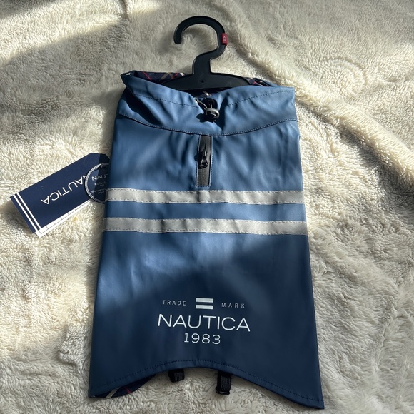 Nautica Lightweight Dog Rain Jacket – XS | NWT | Waterproof Pet Coat | - Picture 2 of 6